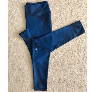 ALŌ Yoga Airbrush Legging